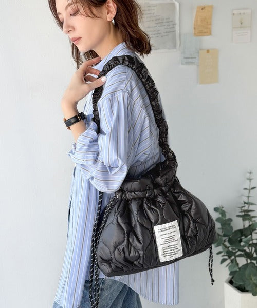 《JaVaジャバコラボ》2wayシルエットでシーンを選ばず活躍♪キルティングパフィドロストバッグ jv1179077