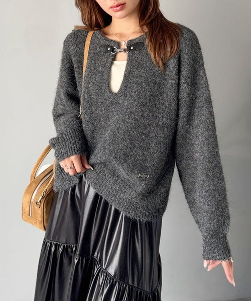 【mily bilet】癒しのモヘアタッチ。バックル使いVネックニット（長袖） mi1029138