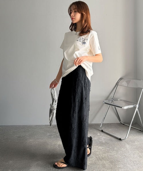 【sustaina+】アートのように刺繍が映える。オーガニックコットン100%らくがき風刺繍 無地＆ボーダー柄半袖Tシャツ ce1260396