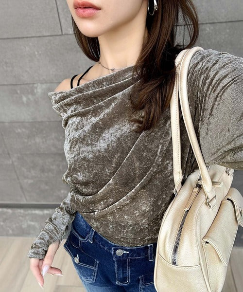 【mily bilet】一歩先のオシャレにアップデート！クラッシュベロアワンオフショルドレーププルオーバー（サムホール付き） mi1269007