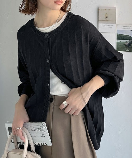 羽織るだけでサマになる、ゆるっと美シルエット。タック編みカーディガン（長袖） ce1260502
