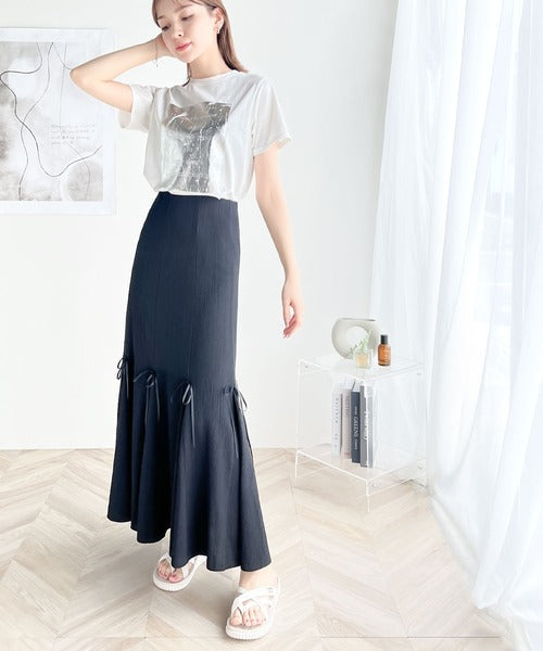 【mily bilet】一点投入でモードなおしゃれ感が漂う。綿100%箔プリントTシャツ mi1149053