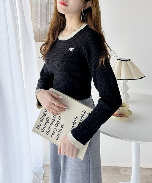 ワンポイント刺繍がレトロ可愛い。ケーブル編み胸刺繍長袖ニット ce1020146