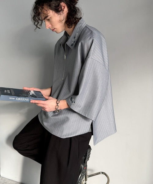 「高見え確定。」刺繍デザインジップシャツ／Embroidered Design Zip Shirt co1010043