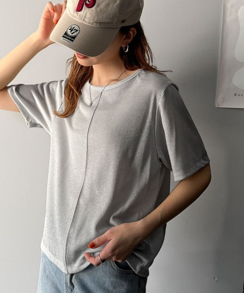 光を纏う。センターメロウシアーラメ半袖Tシャツ ce1050307