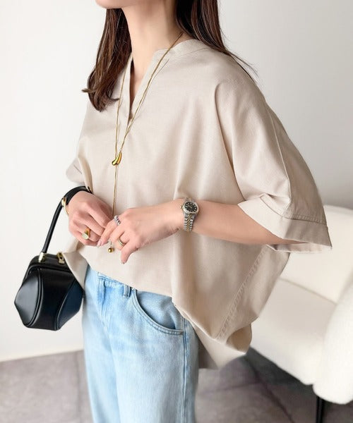 楽ちんな着心地×さらっとした肌触り。きれい見えも叶う一枚。リネン混バンドカラースキッパータックブラウス ce1265059