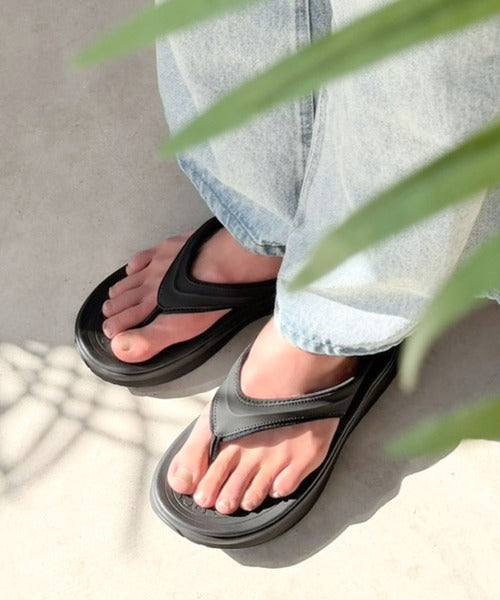 《JaVaジャバコラボ》歩くたび足が喜ぶ！ふわっと沈んで、やさしく弾む。包み込まれるご褒美サンダル。柔らかクッション+4cm厚底リカバリーサンダル jv1417004