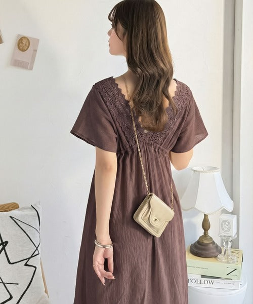 【mily bilet】甘さを抑えて上品に華やぐ。ナチュラルムードな レース使い楊柳フレアワンピース mi1019130