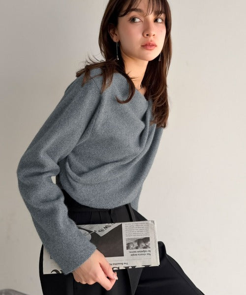 しなやかな落ち感、一枚で上品に印象付く。カシミヤタッチドレープニット(長袖) ce1420010
