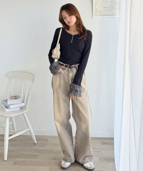 【mily bilet】大人フェミニンを叶える。袖フリルレースヘンリーネックトップス mi1359050