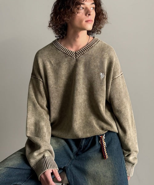 【Classical Origin】「自分ウケ最強。」綿100％刺繍入りピグメント加工Vネックセーター／Pigment-Dyed 100% Cotton Embroidered V-Neck Sweater co0780016