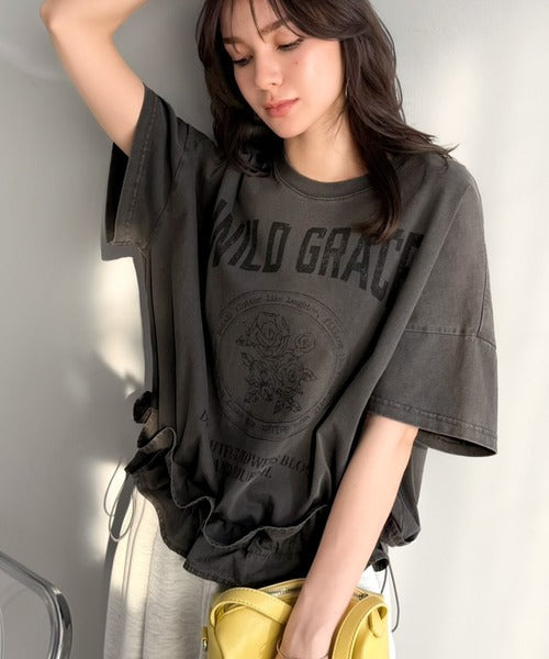 【mily bilet】甘辛バランスが叶う！綿100％ゆるシルエット裾ドロストフリルプリントTシャツ mi1329075