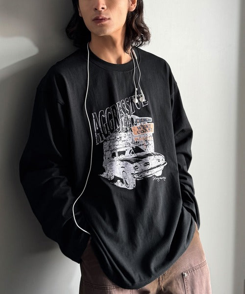 《JaVaジャバコラボ》ヴィンテージ感漂う綿100%クラシックカーグラフィックTシャツ（長袖） jo1150067
