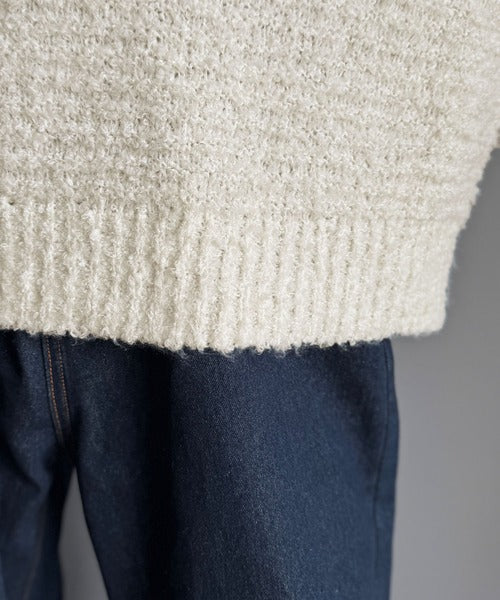 【Classical Origin】「優しさに包まれる。」ブークレー糸クルーネックニットトップス（長袖）/Boucle yarn crew neck knit top ao1020302