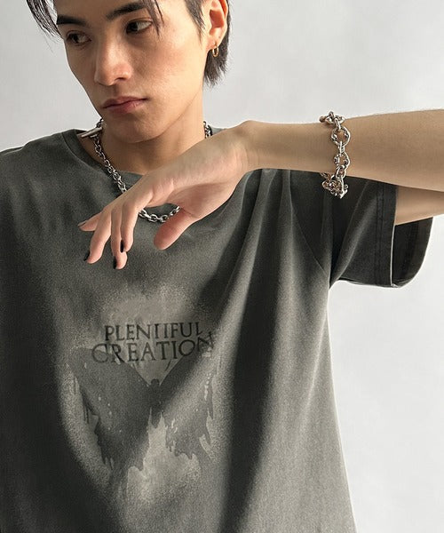 「即トレンド男子。」タイトフィットピグメント加工プリントTシャツ／Tight Fit Pigment-Dyed Print T-Shirt co1010001