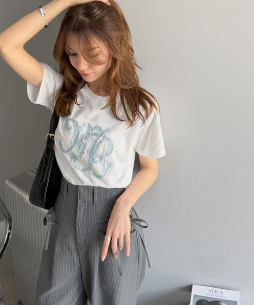 【mily bilet】1枚でサマになる。レースの透け感と光沢が魅力のレースワッペンTシャツ（半袖） mi1029185