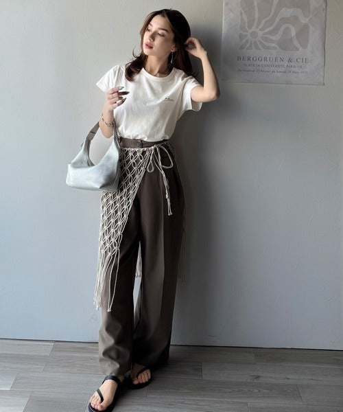 【sustaina+】こなれ感たっぷり。オーガニックコットン100％胸元PAEAN刺繍Tシャツ(半袖) ce1260401