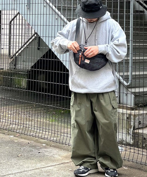 《JaVaジャバ コラボ》お出掛けの相棒。ユニセックスウエストボディバッグ jv1159002