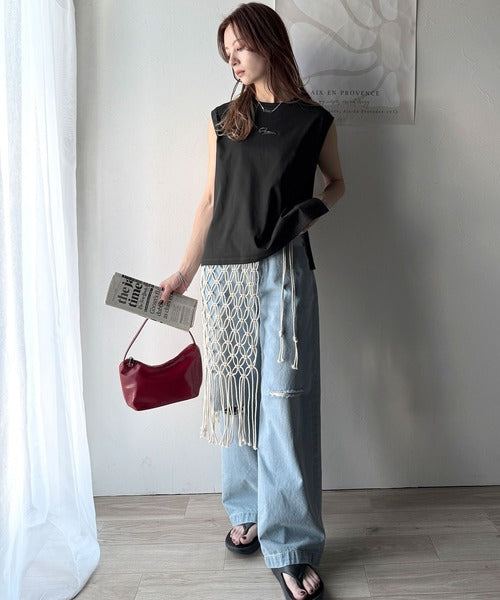 接触冷感♪大人カジュアルを格上げ！胸元ワンポイント刺繍ノースリーブトップ ce1050275
