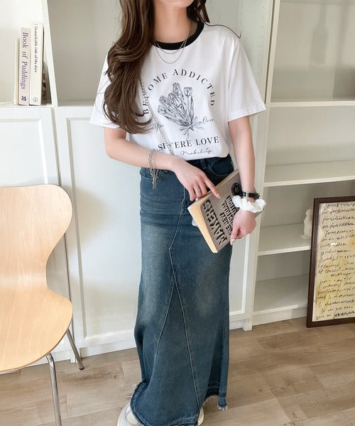 トレンドのディテールが魅力。シルケットフラワーカーブロゴリンガー半袖Tシャツ ce1020196
