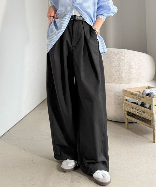旬なワイドシルエットが目を惹く１着♪タックバレルレッグパンツ ce1265082