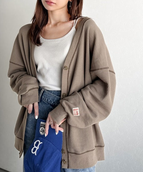 《JaVaジャバコラボ》ラフで上品な大人のゆるカジュアル。配色ステッチVネックワッフルカーディガン（長袖） jv1260505