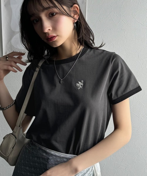 【sustaina+】デイリースタイルをアップデート。オーガニックコットン混 綿100％胸刺繍リンガーTシャツ ce1260400