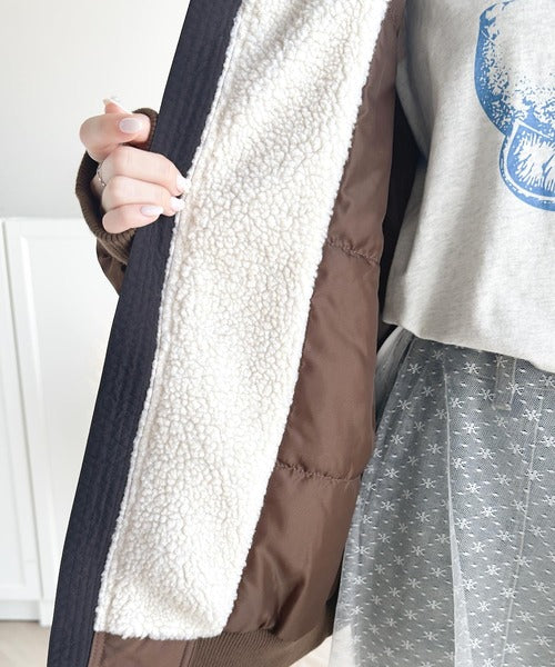 《Javaジャバコラボ》ヴィンテージライクな配色が目を惹く。JAVAマウンテン刺繍ジップアップブルゾン jv1260231