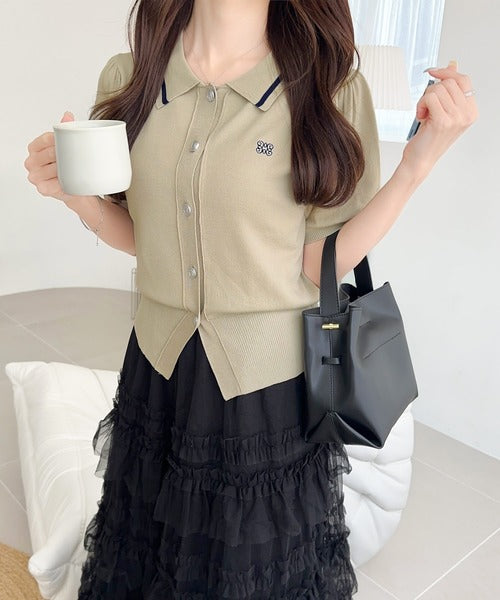 【mily bilet】洗練された大人カジュアル。デザインボタン胸刺繍半袖ニットポロ mi1359015