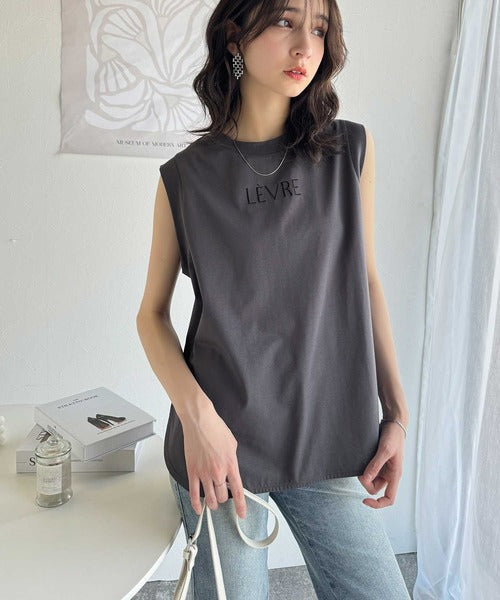 春夏コーデの主役！シルケット胸元刺繍サイド裾スリット入りノースリーブカットソー ce1020199