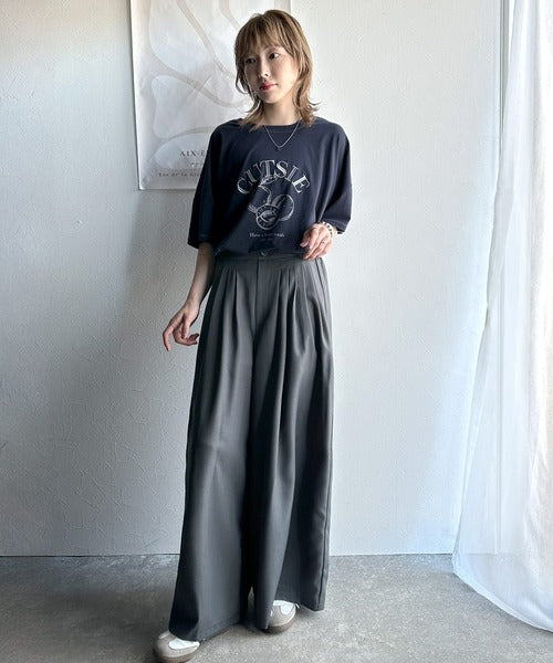 毎日のスタイルを楽しく彩る。前後2way裾ドロストフルーツグラフィックTシャツ ce1050269