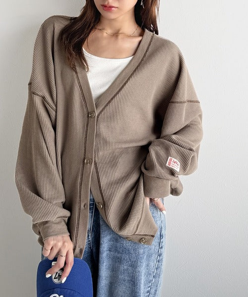 《JaVaジャバコラボ》ラフで上品な大人のゆるカジュアル。配色ステッチVネックワッフルカーディガン（長袖） jv1260505