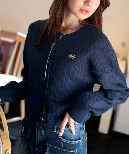 【mily bilet】やわらかな優しさ、漂う気品。前後2wayプレート使いケーブルニットカーディガン（長袖） mi1029140