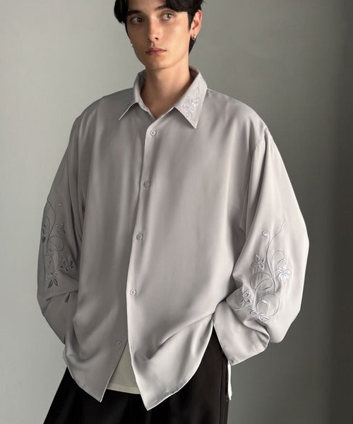 【Classical Origin】「繊細×モード」。刺繍使いルーズドレープシャツ（長袖）／Embroidery Loose Drape Shirt co1010025