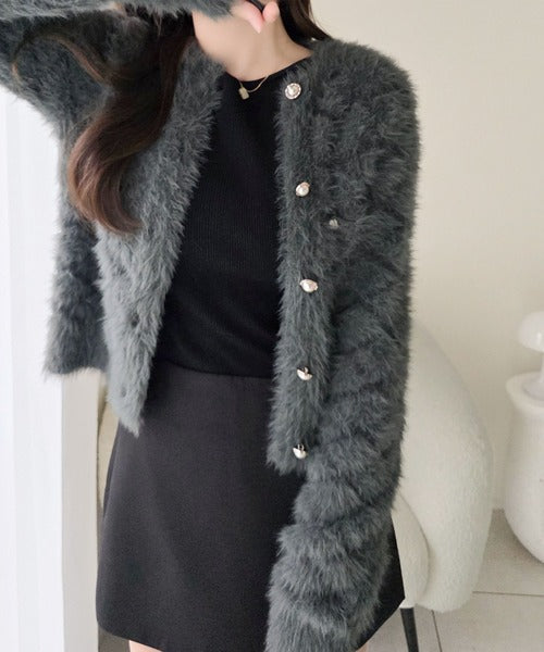 【mily bilet】大人可愛い、愛されニット。パール調ボタン使いキルティング風フェザーニットジャケット mi1359067