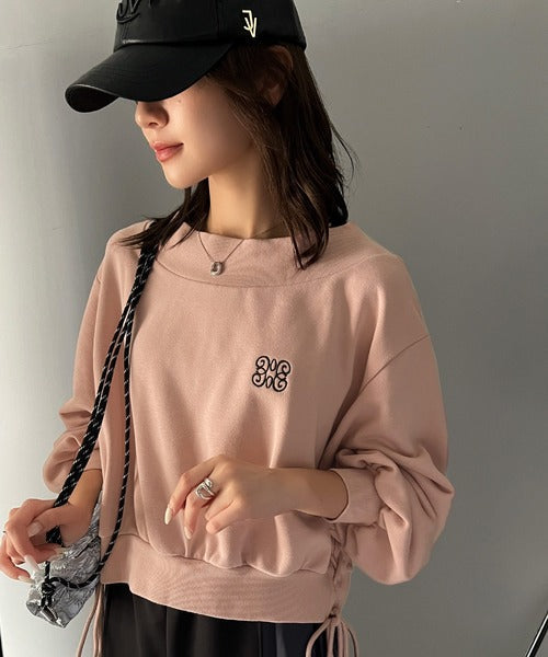 【mily bilet】大人肌見せヘルシースタイル。サイドレースアップ胸刺繍オフショルダースウェット mi1019051