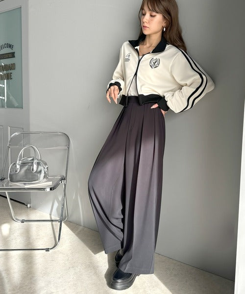 すっきりシルエット。防シワ効果素材2タックハイウエストワイドパンツ ce0940222