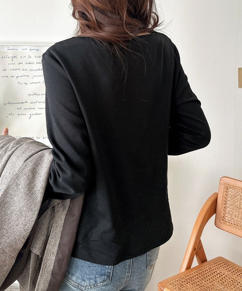一枚で絵になる、美しい首元。綿100％シルケット素材ドレープネックデザイントップス（長袖） ce1410044