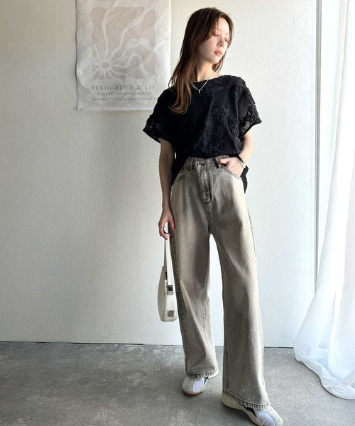 大人のおしゃれ度ワンランクアップ。チュールフラワーコード刺繍半袖Tシャツ ce1260429