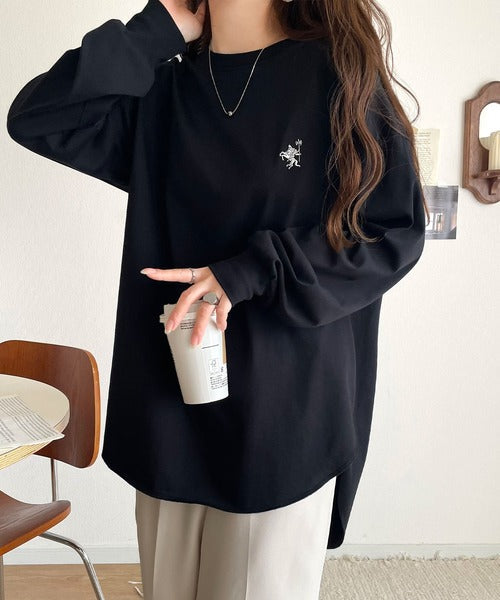 後ろ姿も、抜かりなく。胸刺繍 シルケット素材 ゆったりシルエット レイヤード バックヘンリー 長袖 ロンTEE ce1020307