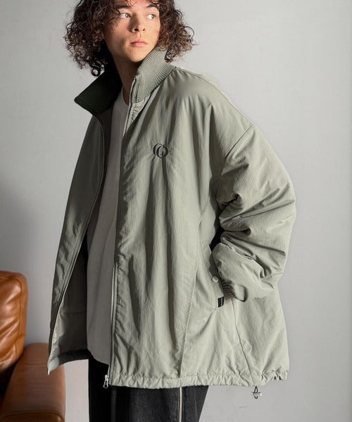 【Classical Origin】「防寒高機能。」リブハイネック中綿入りモンスターオーバージャケット／Ribbed High-Neck Padded Monster Oversized Jacket co1010036