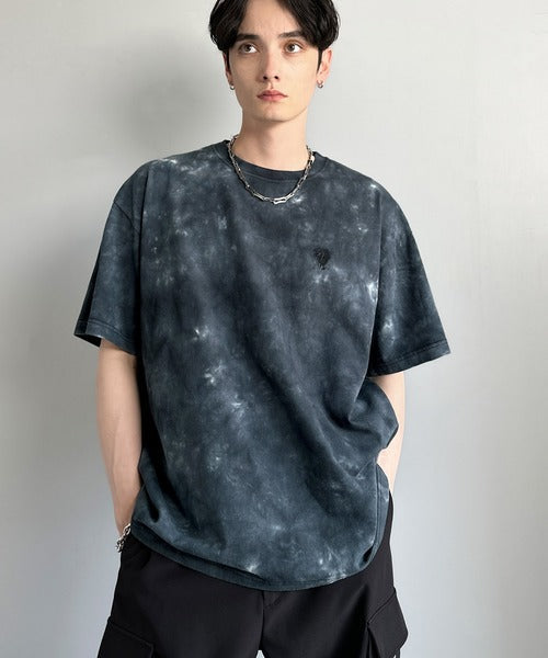 「視線を独り占め。」タイダイ染め刺繍入りオーバーサイズTシャツ／Tie-Dye Embroidered Oversize T-Shirt co1150031