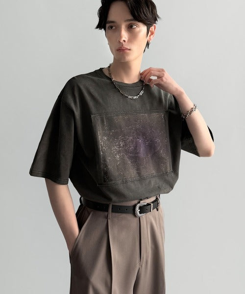 「オリジナリティ。」ピグメント加工ダブルレイヤーデザインプリントTシャツ／Pigment-Dyed Double-Layered Design Print T-Shirt co1010002