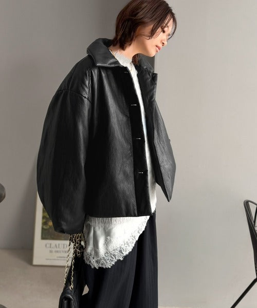 レザーって、こんなに可愛く着られる！大人可愛い丸みシルエット♪フェイクレザー中綿入りステンカラーショートジャケット ce1070253