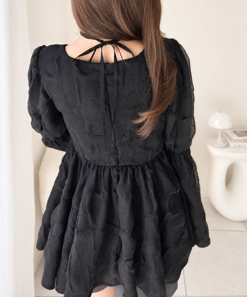 【mily bilet】立体感が大人可愛くて、一枚で華やぐ。ぽこぽこペプラムトップス mi1329131