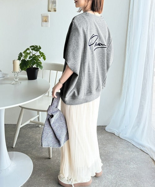 センスが光る。バック刺繍裏毛プルオーバー ce1020204