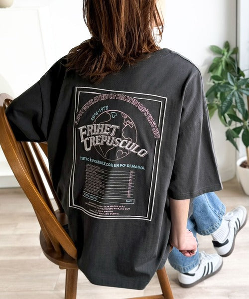 《JaVaジャバコラボ》背中で語る。綿100％バックグラフィック刺繍Tシャツ（半袖） jv1050357
