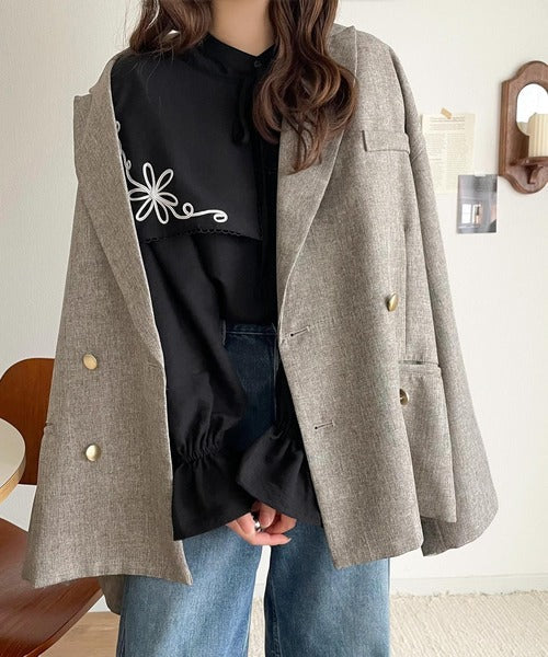 【mily bilet】クラシカルさとモダンさを両立。花刺繍ケープブラウス mi1019115