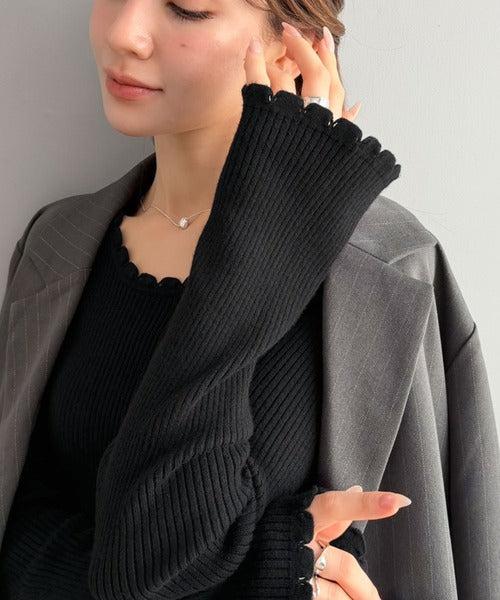【mily bilet】すっきりシルエットで華やかに映える♪スカラップデザイン配色ニットトップス mi1029192