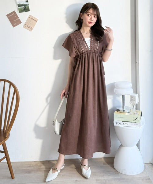 【mily bilet】甘さを抑えて上品に華やぐ。ナチュラルムードな レース使い楊柳フレアワンピース mi1019130
